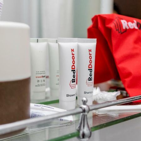 Reddoorz Plus Near Mall Slipi Jaya Τζακάρτα Εξωτερικό φωτογραφία